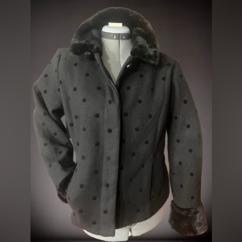 Isaac Mizrahi Live faux wool jacket, faux fur cuffs/collar sz 10